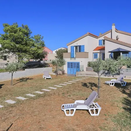 Beachfront House Victoria - Crowonder Luxury Rent Zaton (Zadar)