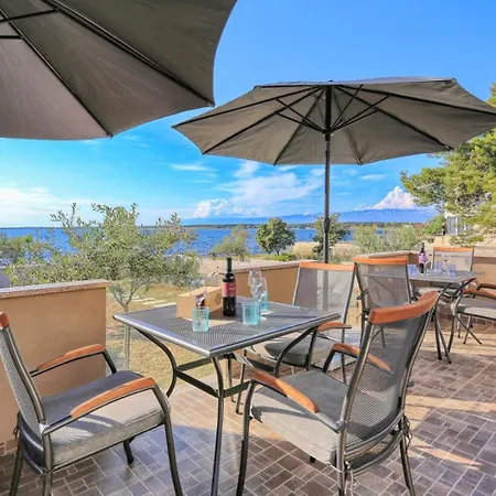 Beachfront House Victoria - Crowonder Luxury Rent Zaton (Zadar)