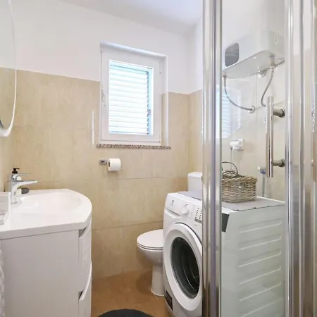 Beachfront House Victoria - Crowonder Luxury Rent Prázdninový dům *