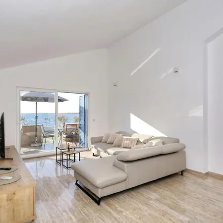 Prázdninový dům Beachfront House Victoria - Crowonder Luxury Rent Zaton (Zadar)