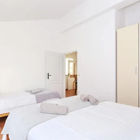Prázdninový dům Beachfront House Victoria - Crowonder Luxury Rent *