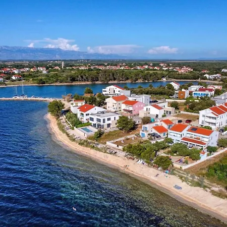 Prázdninový dům Beachfront House Victoria - Crowonder Luxury Rent