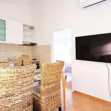 Beachfront House Victoria - Crowonder Luxury Rent * Zaton (Zadar)